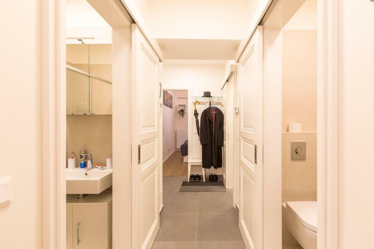 Chateau Savoy, Serikova 8 Apartament *
