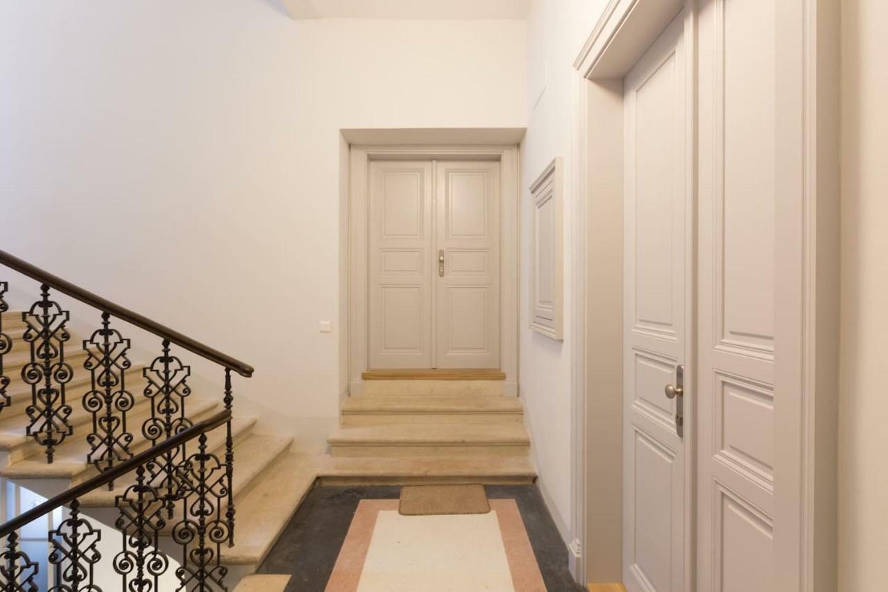 Chateau Savoy, Serikova 8 Praga