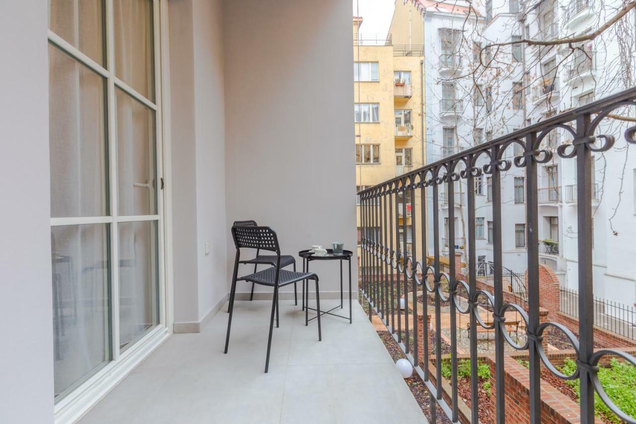 Chateau Savoy, Serikova 8 Appartamento